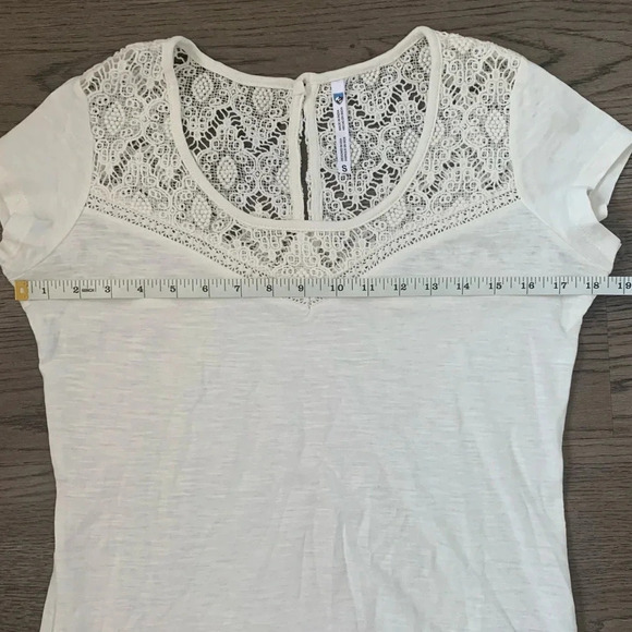 Kuhl Lively Women's Short Sleeve Tee - White with Lace Detail - Picture 10 of 12